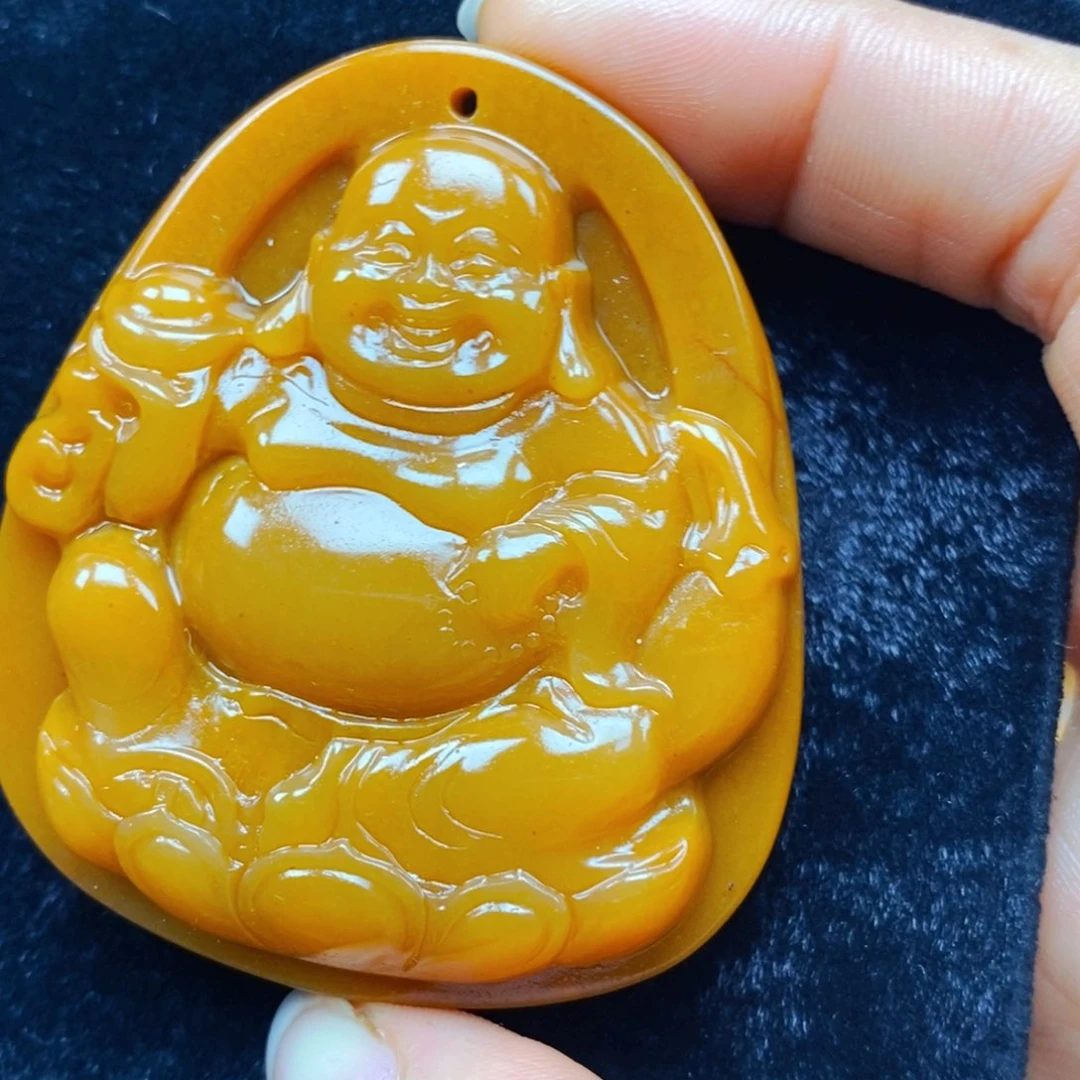 未镶嵌石英质玉（黄龙玉）颈饰