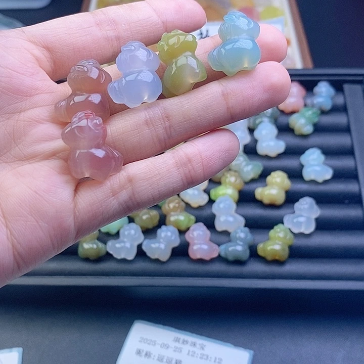 逗***猫玛瑙/玉髓合金车挂