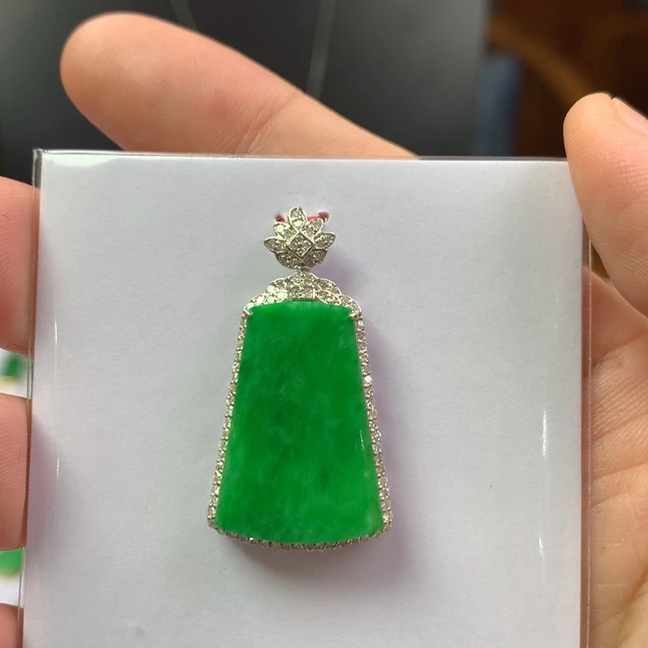 婷***～翡翠18K金镶嵌颈饰翡翠吊坠