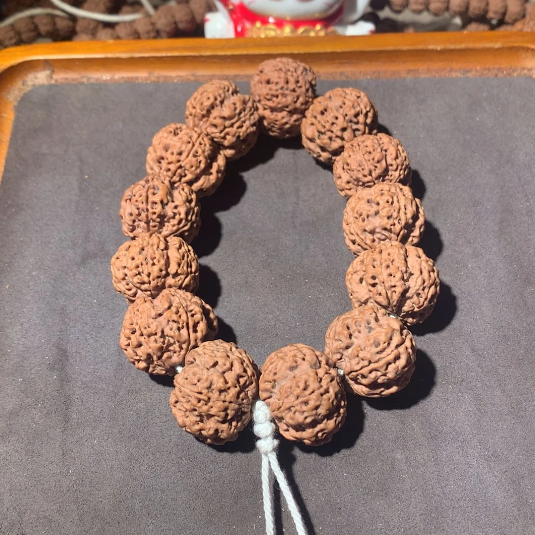 23尺寸原色，原皮梅花蜂窝大金刚菩提手串