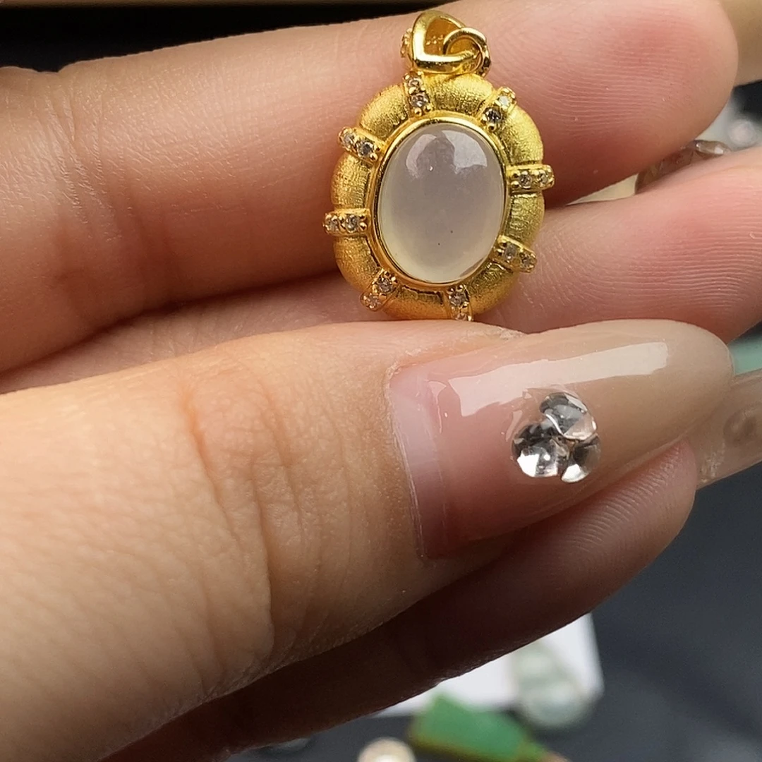 翡翠未镶嵌戒指翡翠