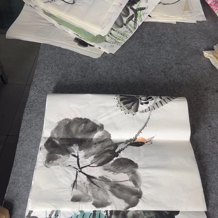 国画好我想要一只手牵着你的手幅和