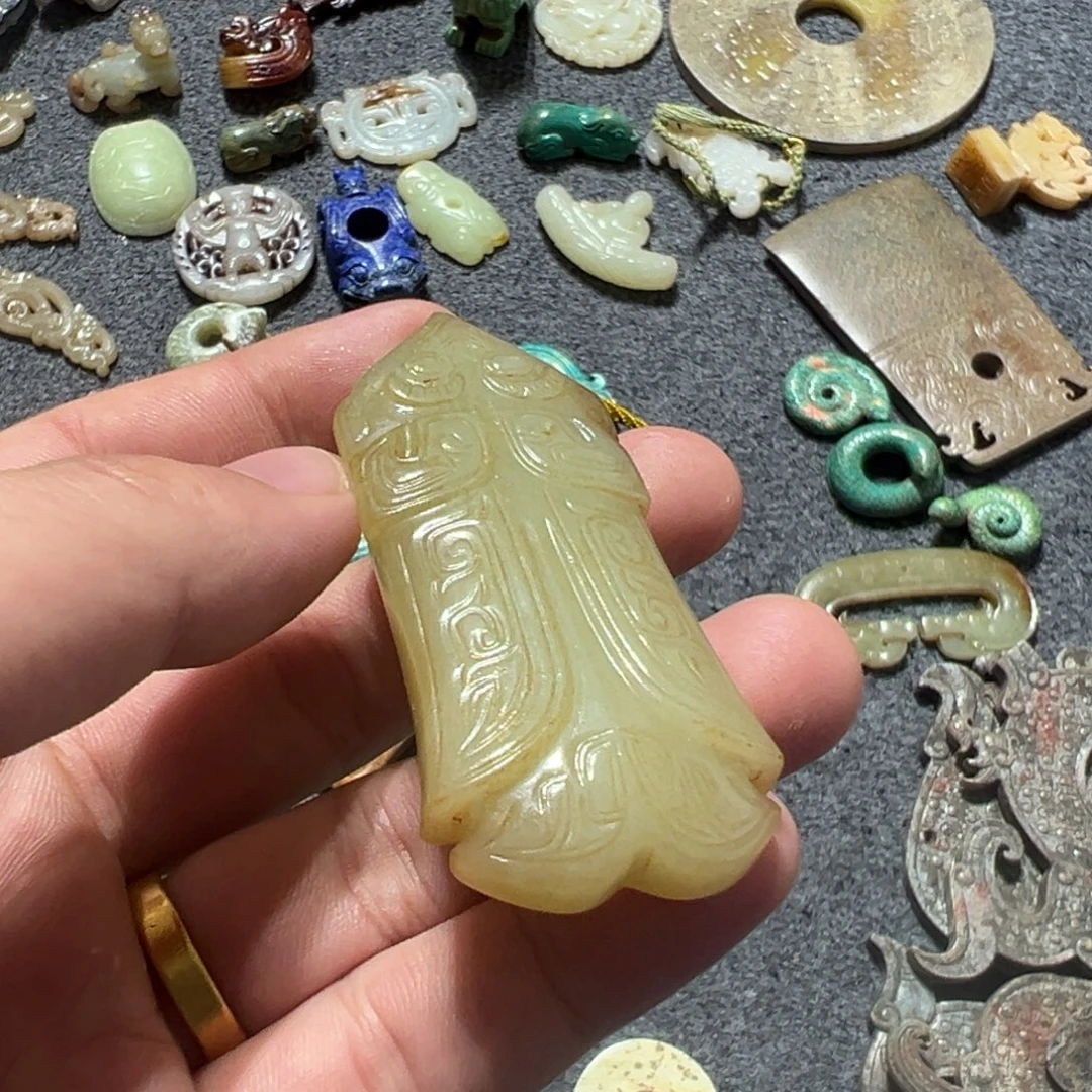 一***水和田玉（糖玉）未镶嵌挂件
