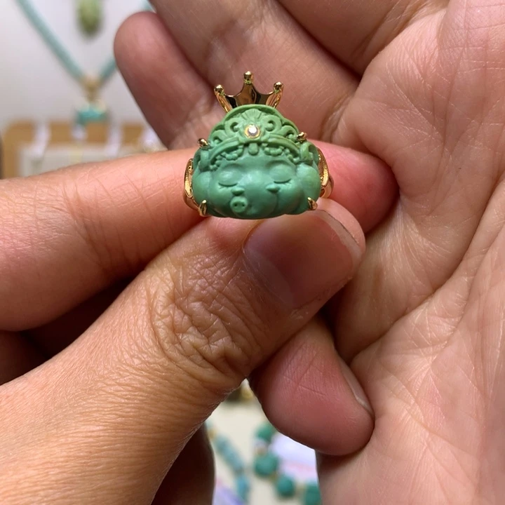 绿松石18K金镶嵌戒指