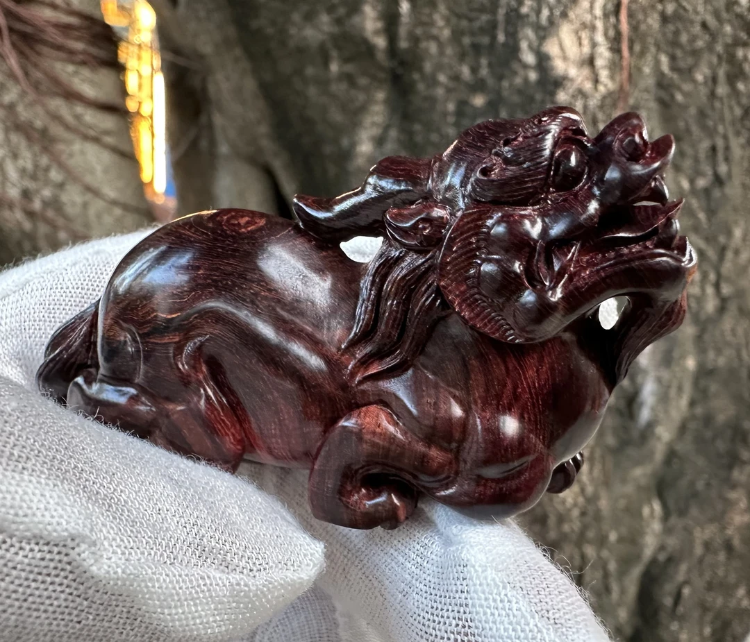 海南黄花梨紫罗兰貔貅手把件