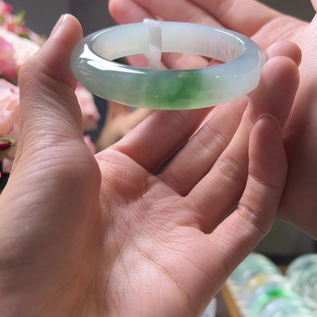 翡翠未镶嵌手镯天然翡翠手镯