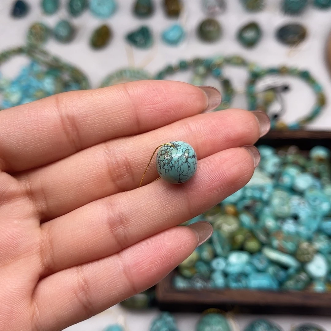 绿松石未镶嵌颈饰老型