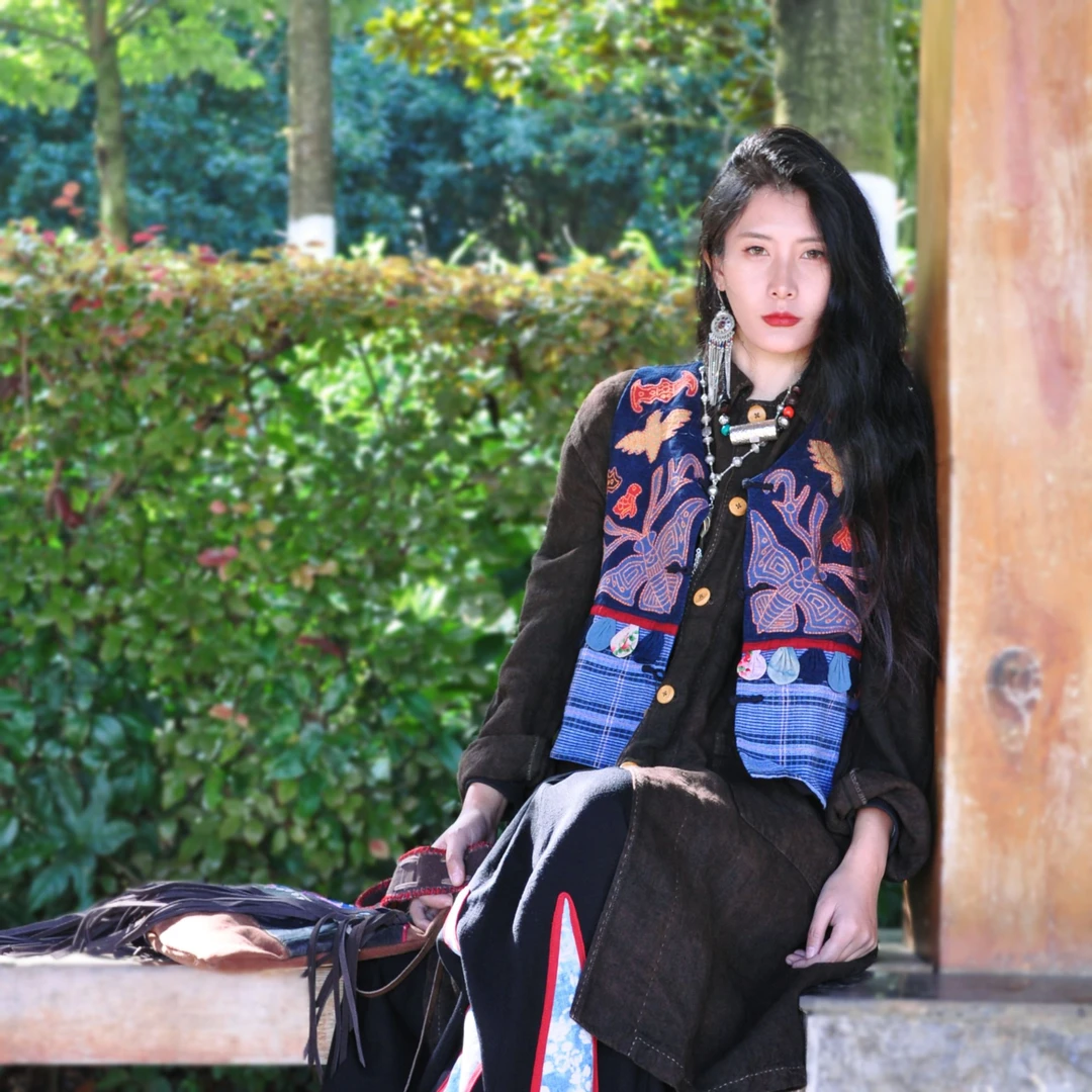 泰国东南亚风纯手工刺绣时尚复古绣花民族风短款保暖女士马甲