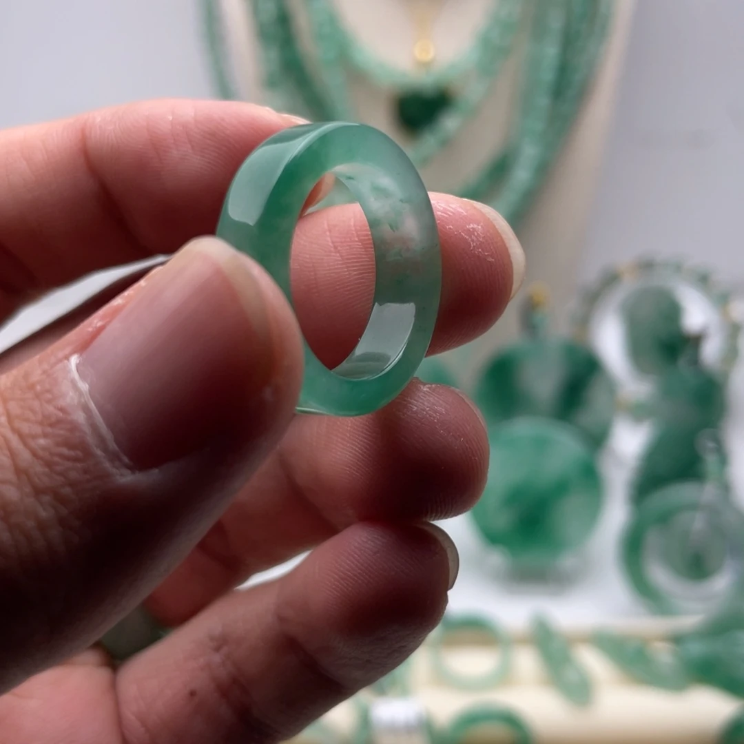 石英质玉未镶嵌戒指