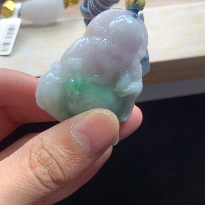 翡翠未镶嵌颈饰吊坠