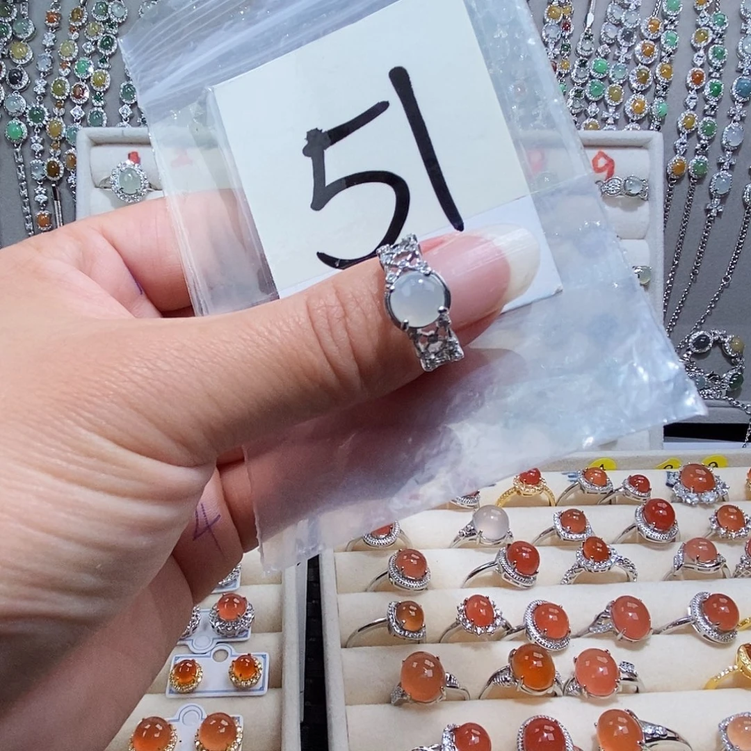 翡翠未镶嵌戒指缅甸