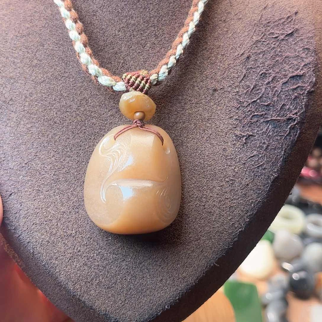 颈饰未镶嵌和田玉