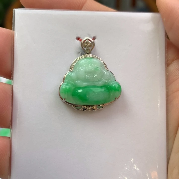 翡翠颈饰18K金镶嵌翡翠吊坠