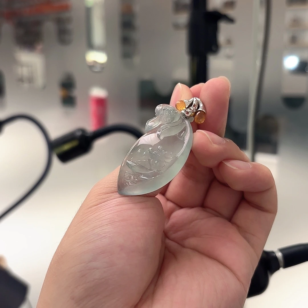 翡翠18K金镶嵌吊坠(不含链)