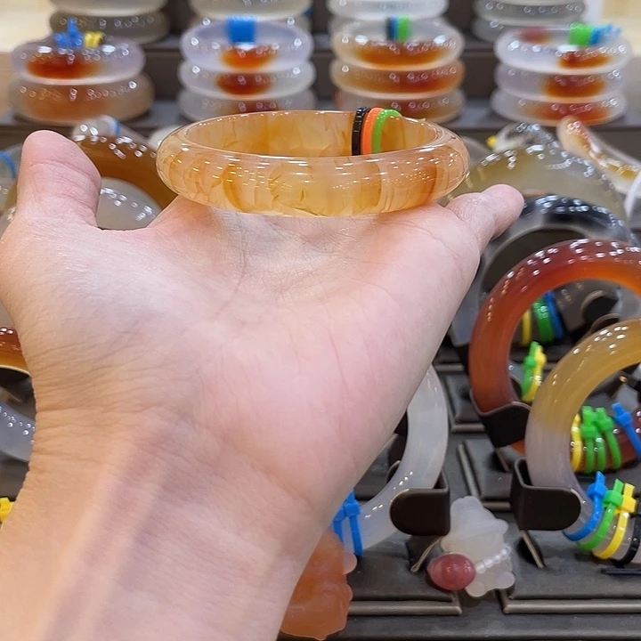 玛瑙/玉髓未镶嵌手镯