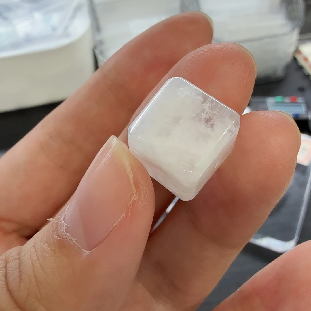 未镶嵌珠宝半成品水晶白幽灵方糖定制非假不退换