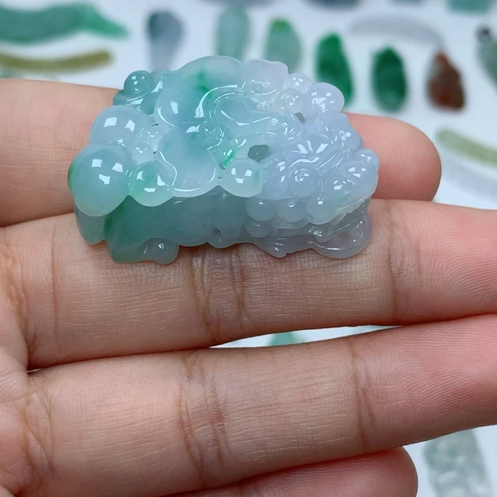 吊坠(不含链)未镶嵌翡翠