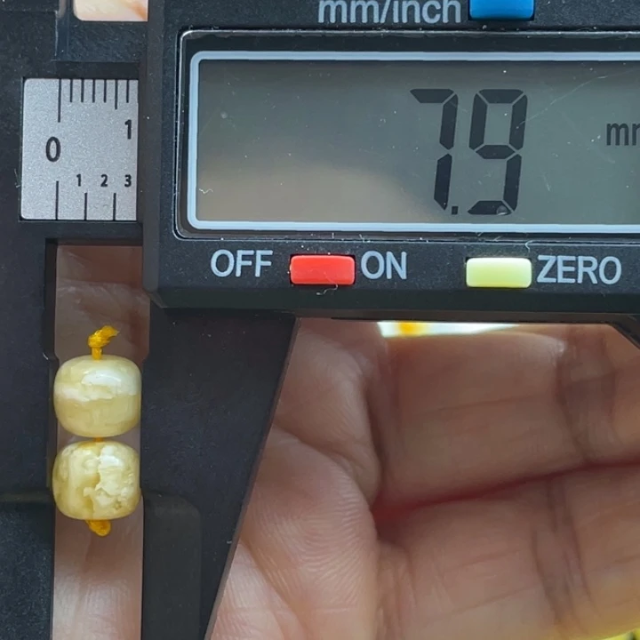 紫***沐蜜蜡未镶嵌裸石12