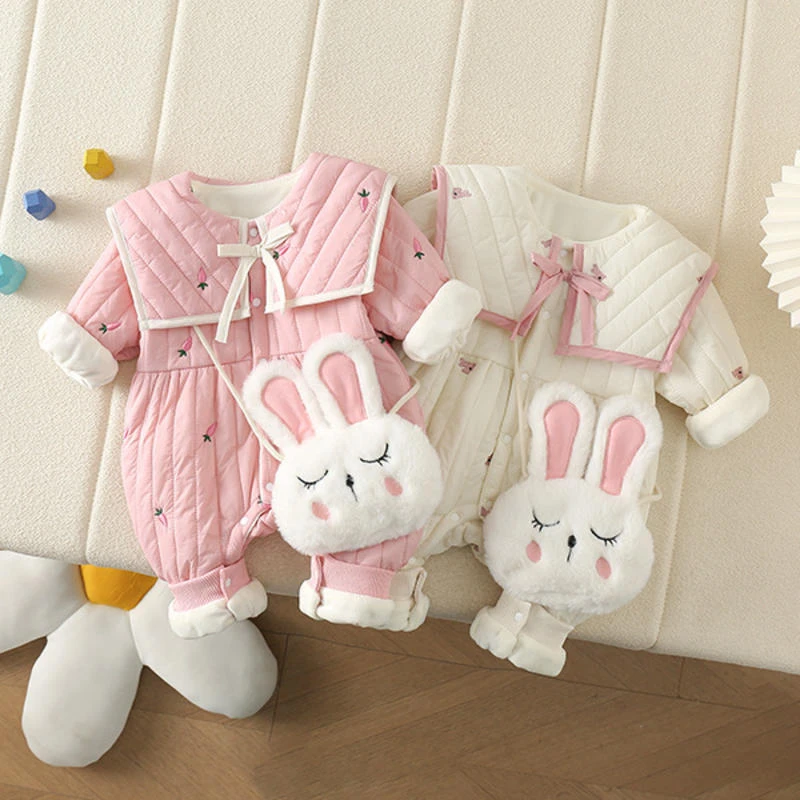 婴儿冬季新品刺绣萝卜披肩女宝宝新款保暖超萌公主洋气薄棉哈衣