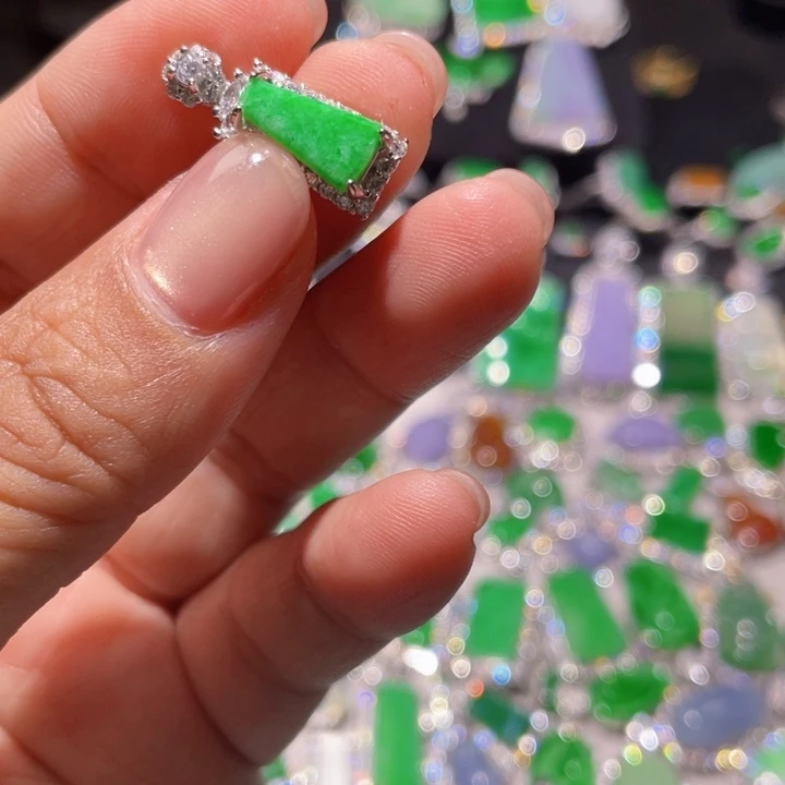 翡翠银S925镶嵌颈饰精品