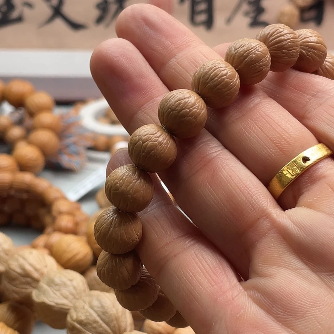 核桃⭐️老树猴头丰羽手串