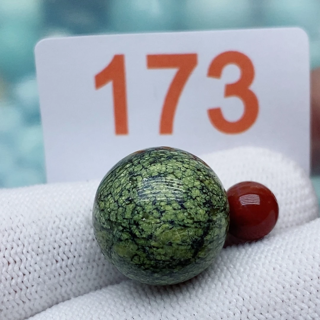 未镶嵌南红玛瑙珠宝奇石