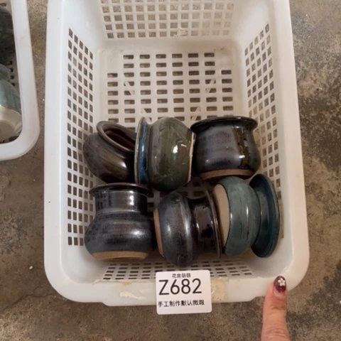 紫砂花盆682微瑕亲口径4厘米左右