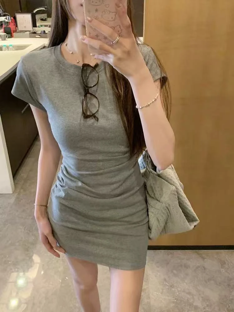 新款灰色褶皱修身连衣裙女修身显瘦内搭气质包臀A字短裙圆领裙子