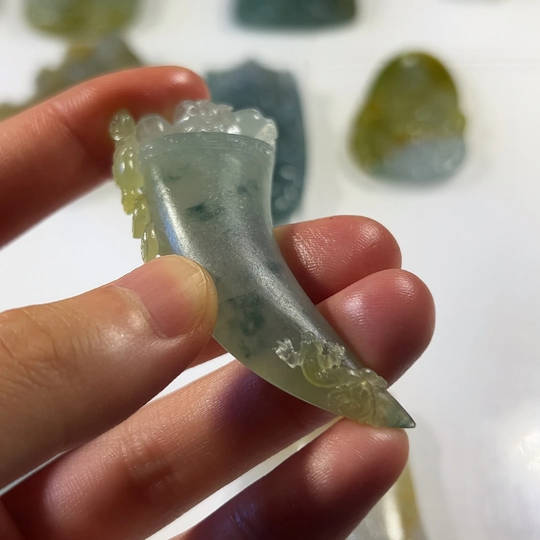 未镶嵌定制翡翠挂件