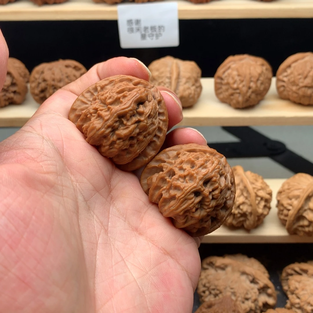 文玩核桃把件38尺全品无修三角白