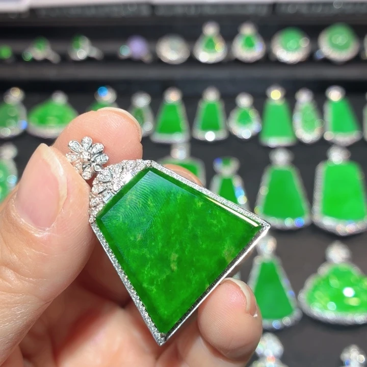 翡翠18K金镶嵌吊坠(不含链)翡翠