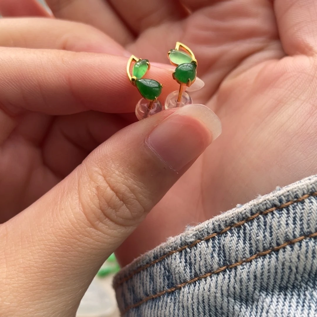 翡翠颈饰未镶嵌有**甜蛋面