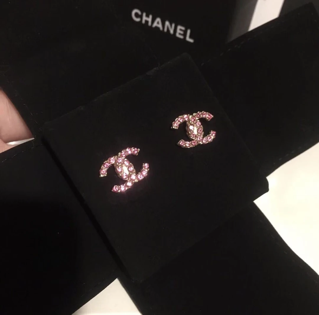 95新 Chanel/香奈儿 经典双C粉色钻钻耳钉 17668432