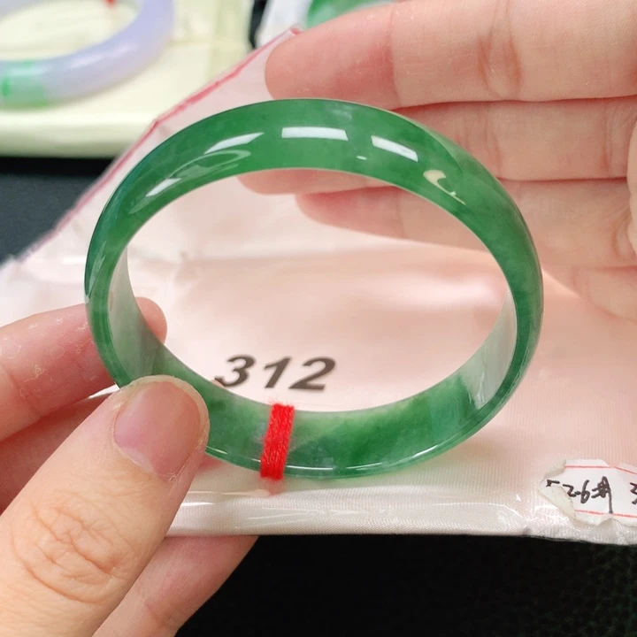 未镶嵌手镯翡翠缅甸52.6