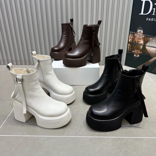 富816-39新款厚底防水台秋冬加绒时尚粗跟短靴洋气百搭跟高8公分