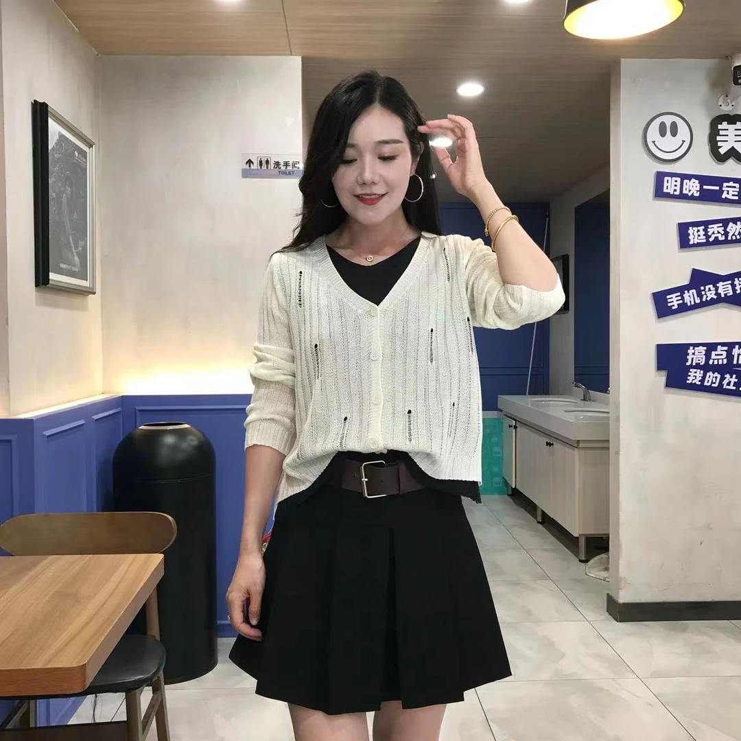 设计感假两件撞色V领针织衫女2025秋季新款韩版欧韩显瘦冰丝