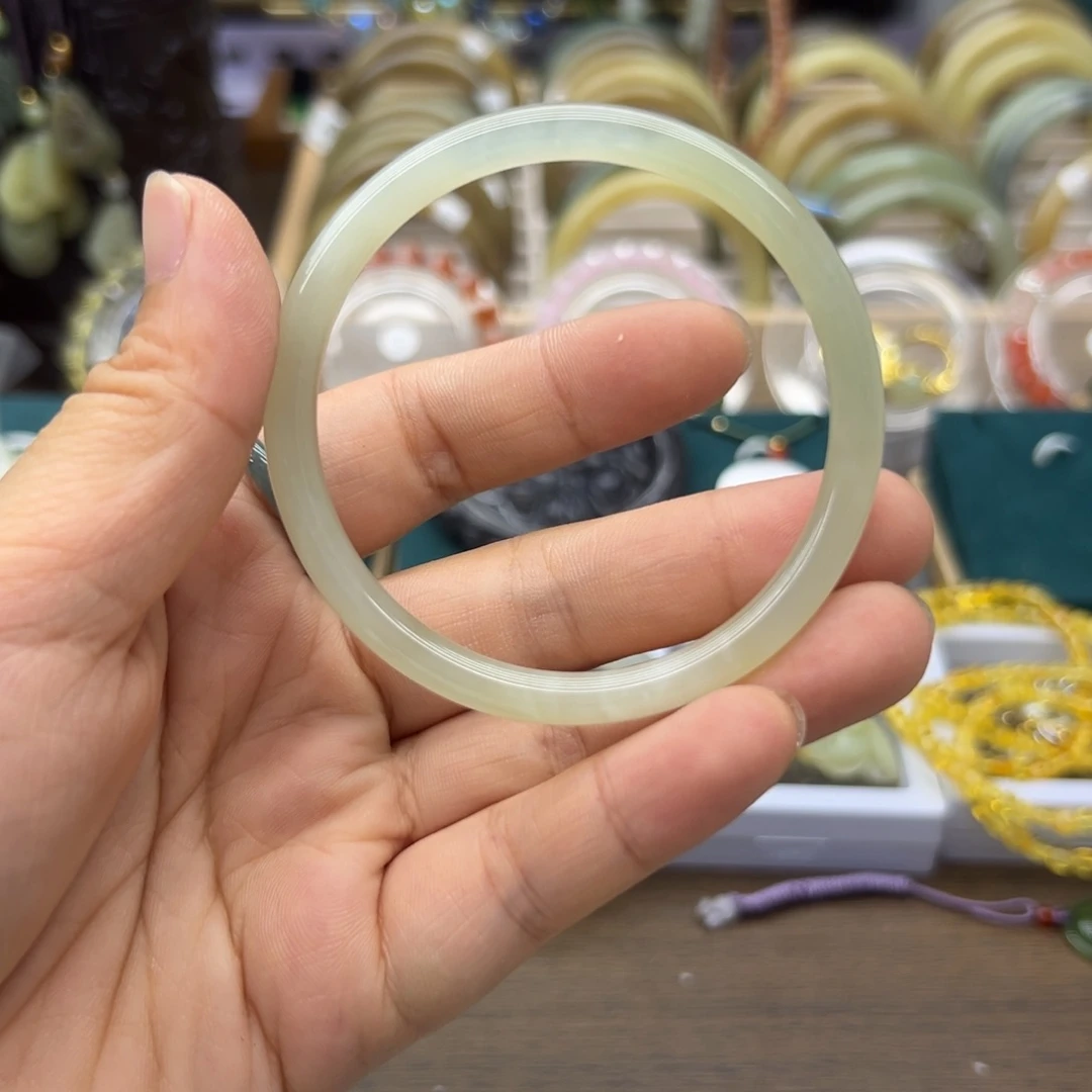 和田玉手镯未镶嵌56.5圈围C527