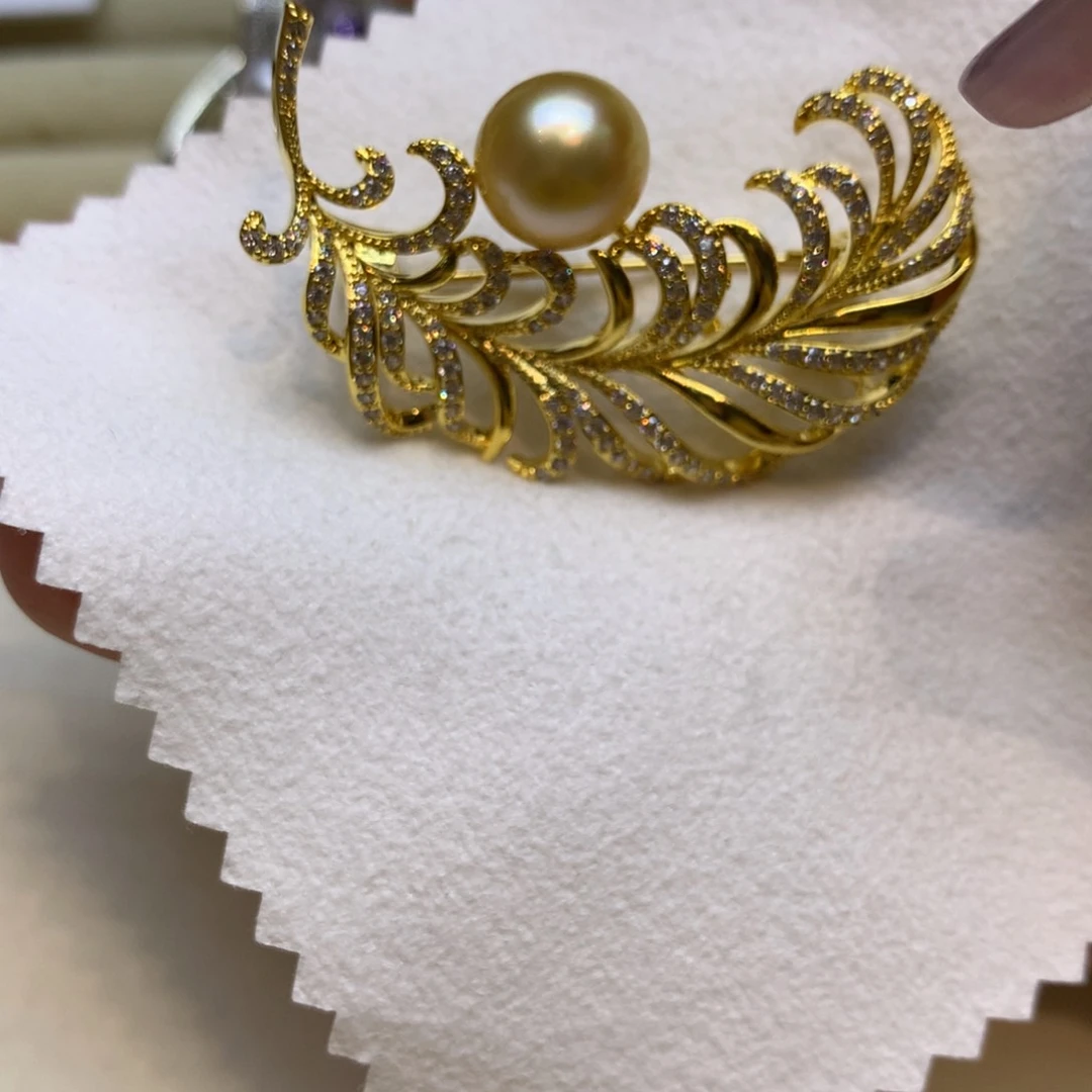 未镶嵌胸饰海水珍珠