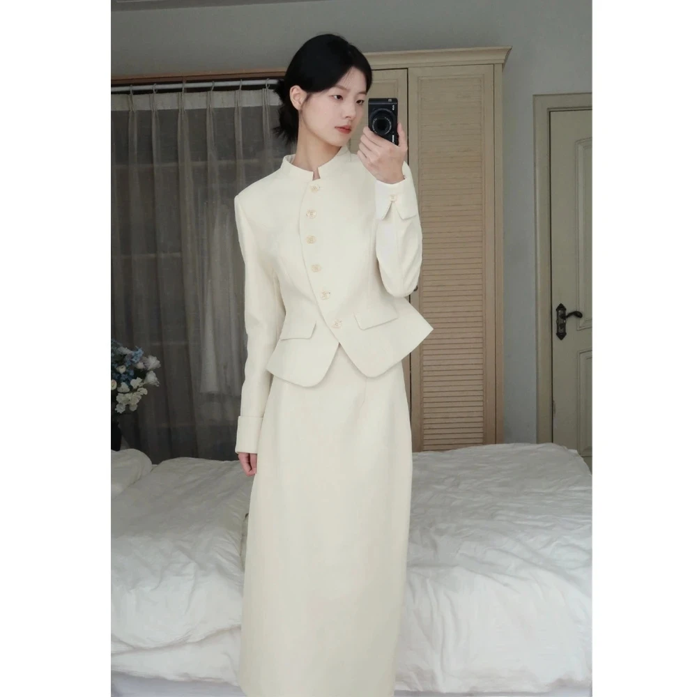 入秋新款国风新中式套装女2025白色小香风毛呢短外套半身裙两件套