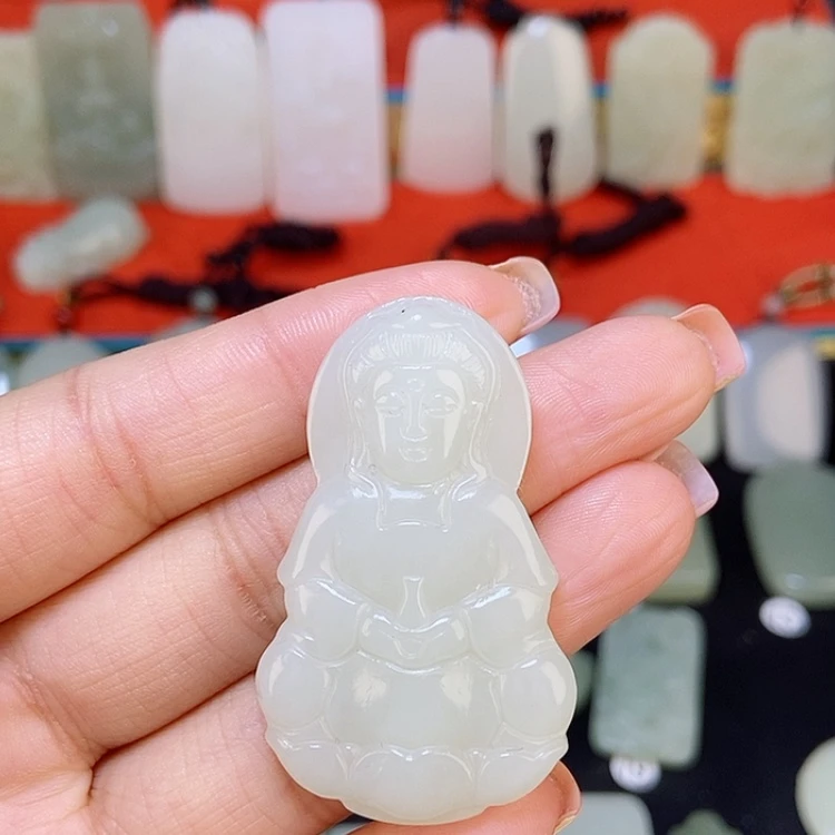 【闪购商品】颈饰未镶嵌和田玉