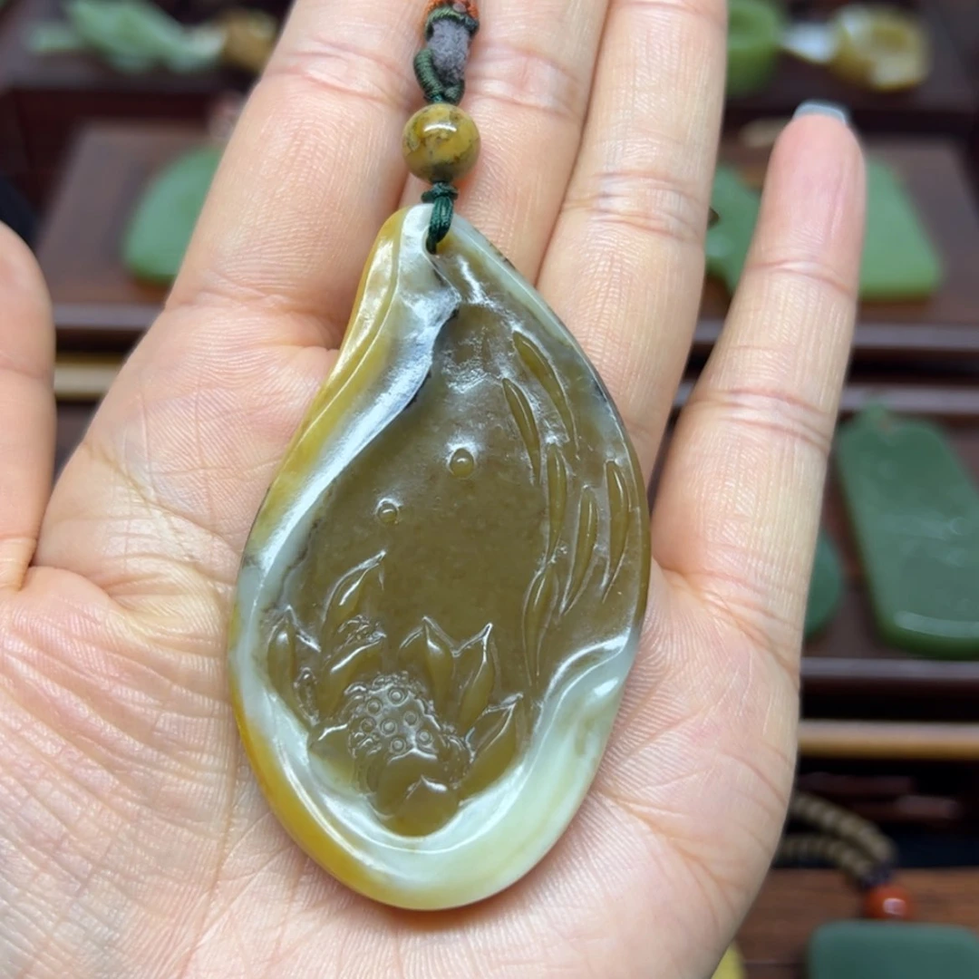 【闪购商品】岫岩河磨玉（透闪石质玉）颈饰未镶嵌连年有余