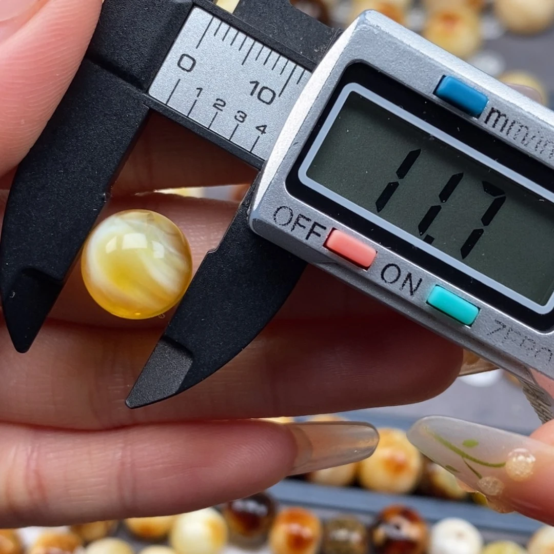 蜜蜡珠宝奇石未镶嵌