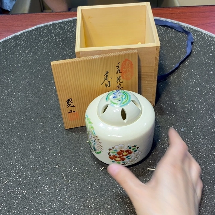 ****儿瓷片陶瓷艺术品制作工艺品