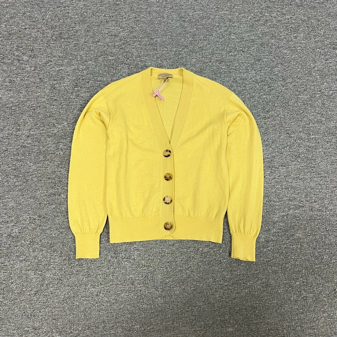 99新 BURBERRY/博柏利 Burberry 鹅黄色针织开衫