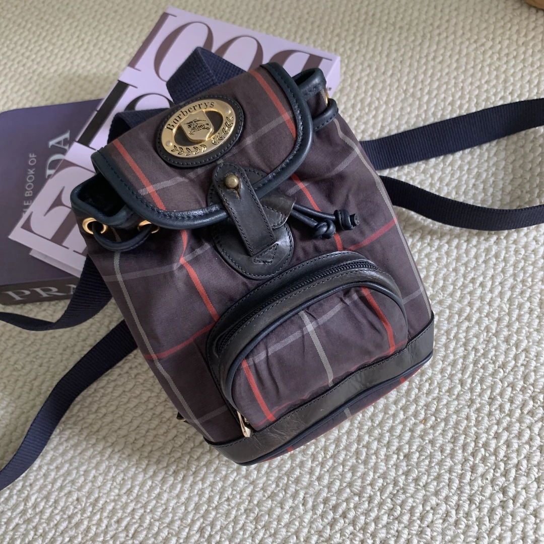 95新 BURBERRY/博柏利 经典时尚复古美式格纹帆布双肩包