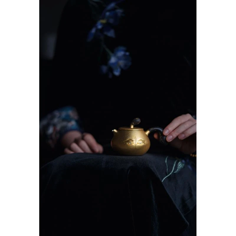 呆坐|整敲鎏金珐琅天使之眼玉滴壶  容量 : 150ml  茶具中式银壶