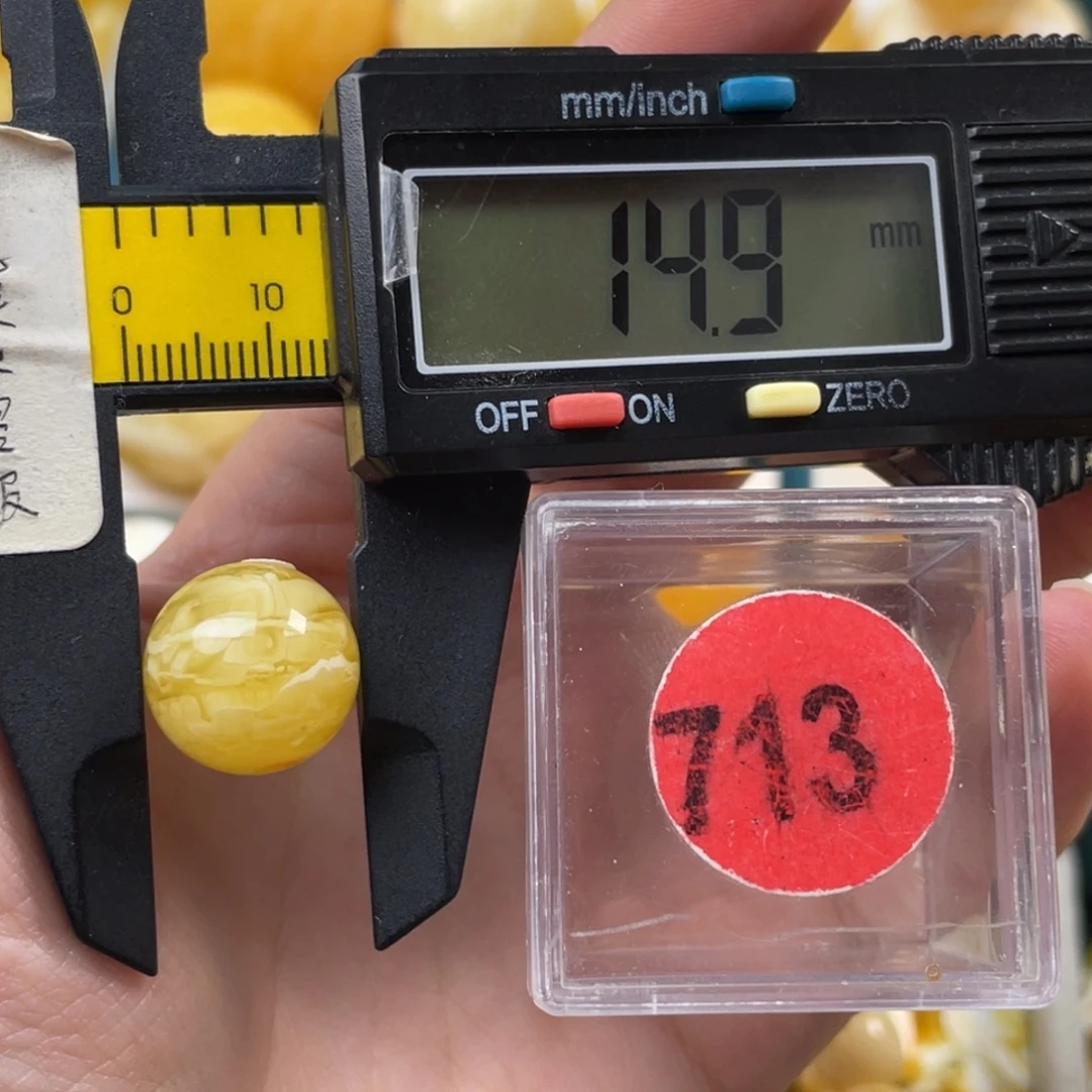 小***.蜜蜡未镶嵌珠宝奇石