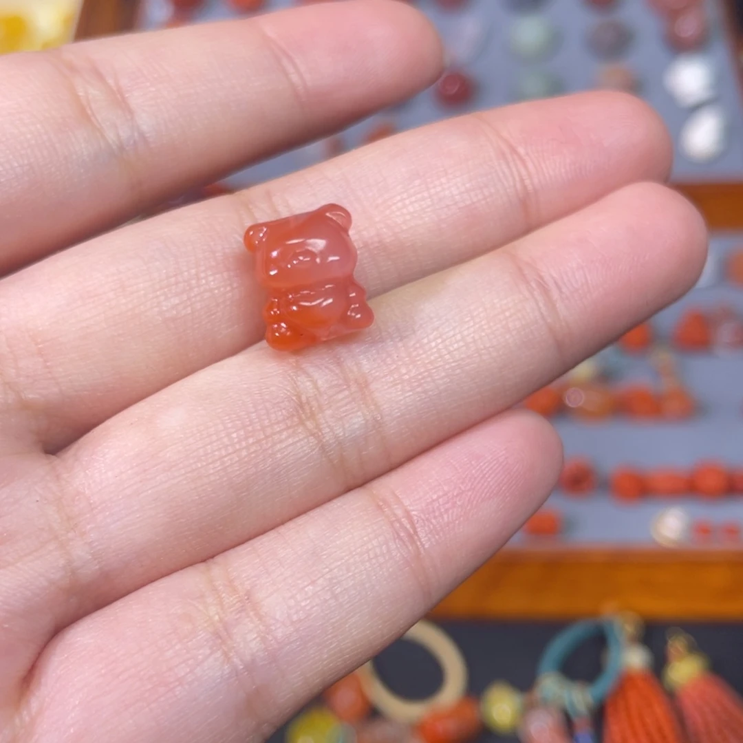 南红玛瑙未镶嵌爱心小熊