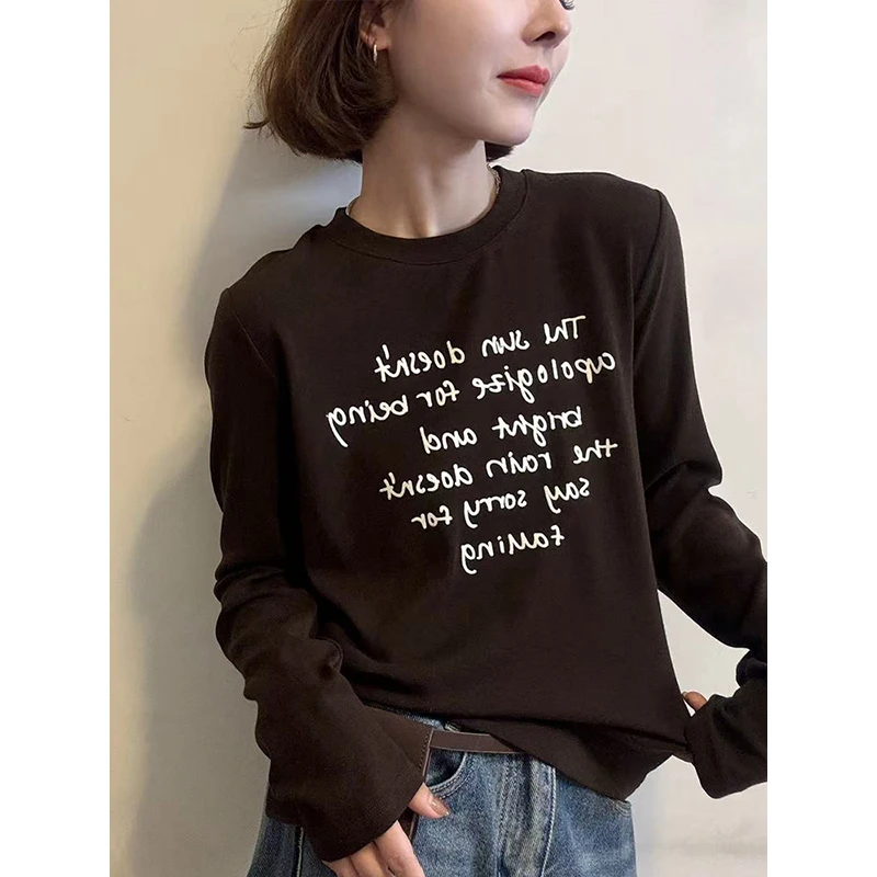柔软舒适百搭字母印花圆领长袖T恤女款秋季宽松显瘦打底上衣爆款
