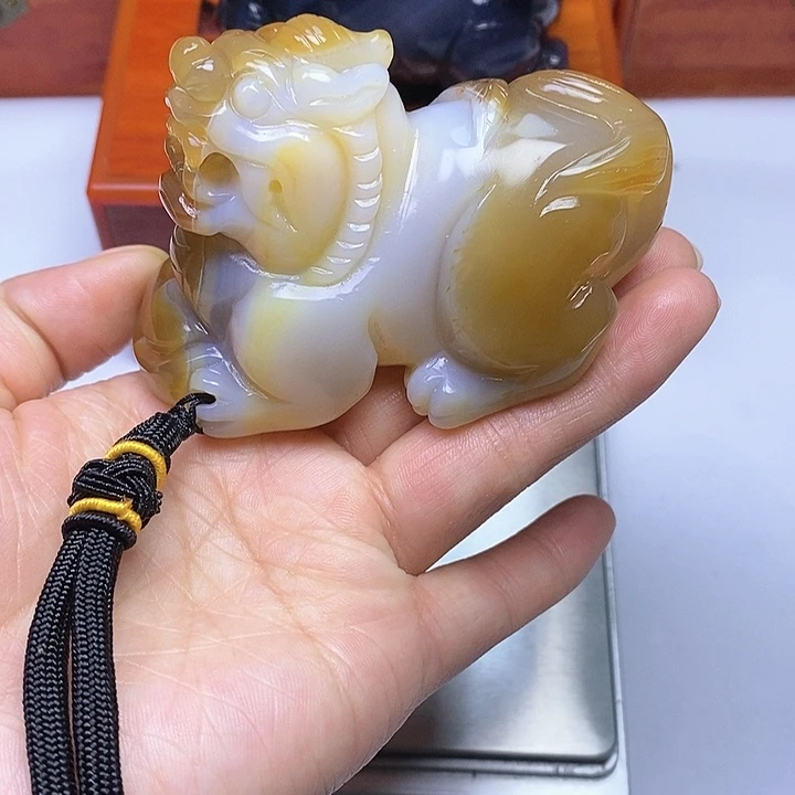 玛瑙/玉髓手把未镶嵌彼**报